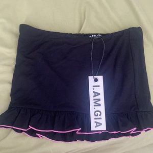 Mini skirt with design - I am Gia size small never worn